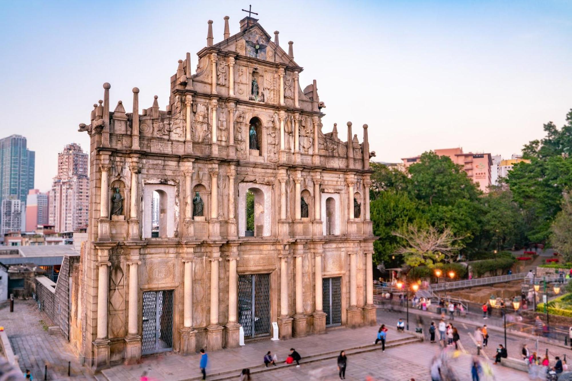 Crowne Plaza Macau, An Ihg Hotel Exterior photo The Ruins of St. Paul's